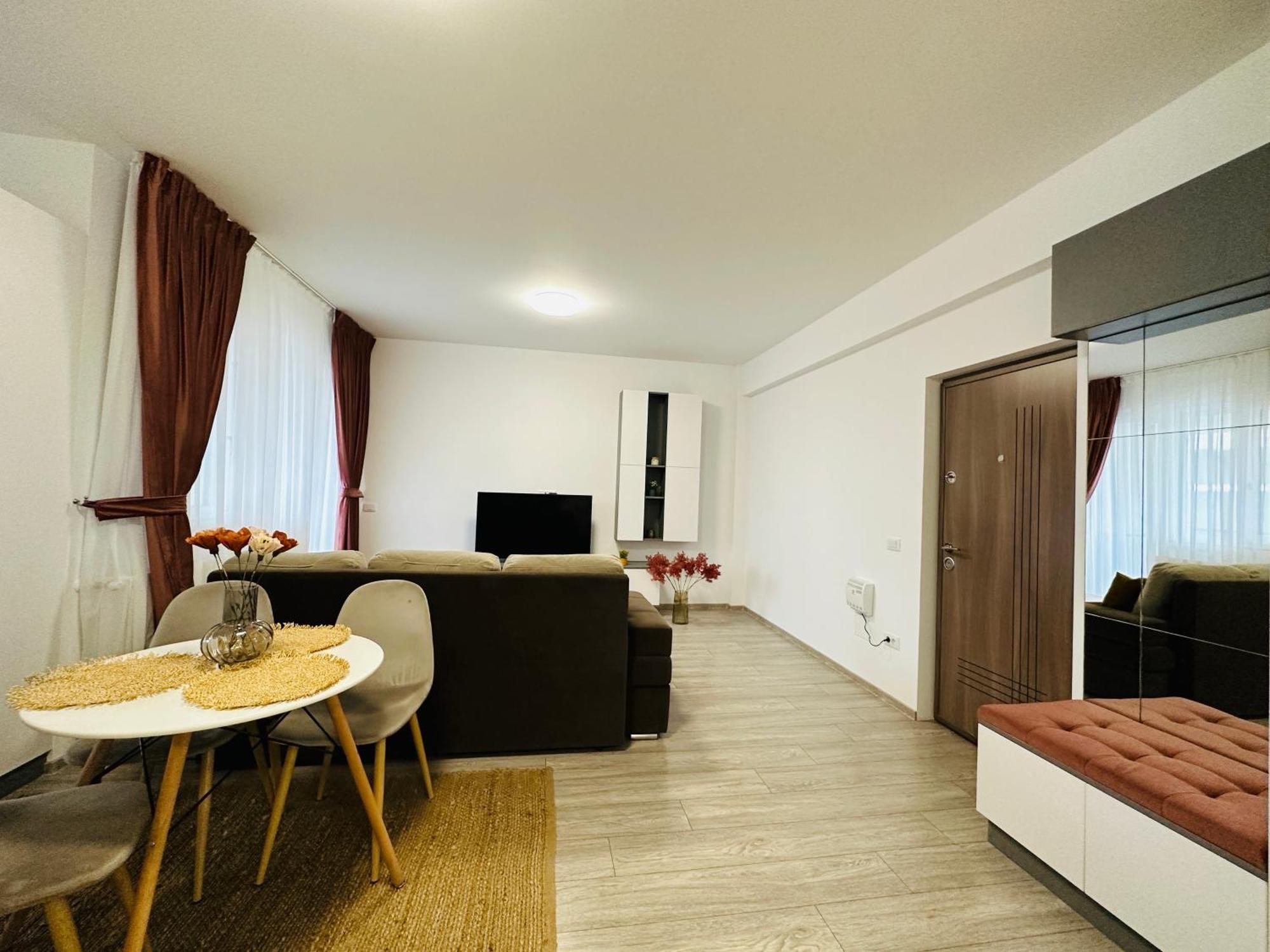 Palas Retreat - Q Residence Jászvásár Kültér fotó